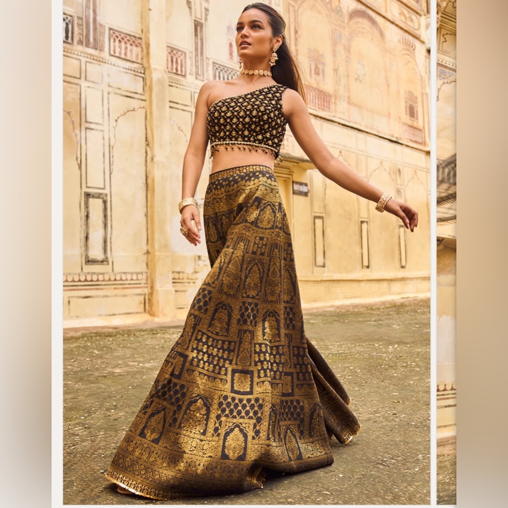 Indian two piece set, black and gold MEDIUM